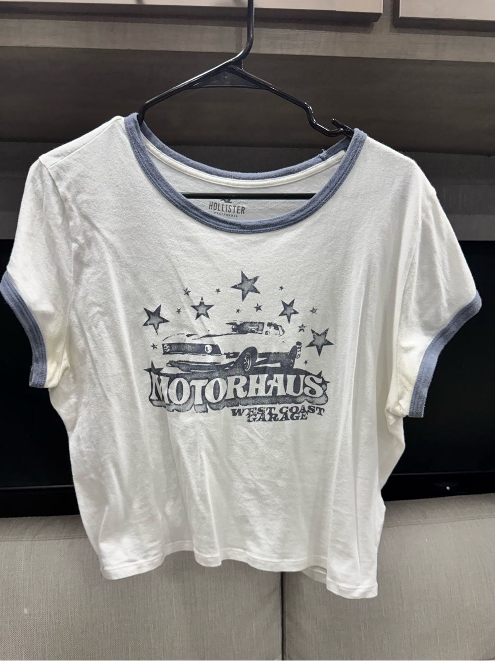 Hollister Motorhaus Graphic Tee Women’s XL Y2K Baby Tee Ringer Style West Coast